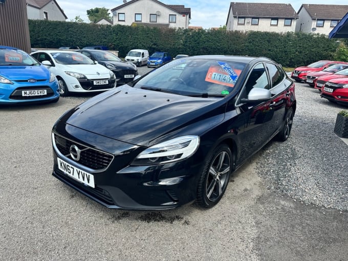 2024 Volvo V40