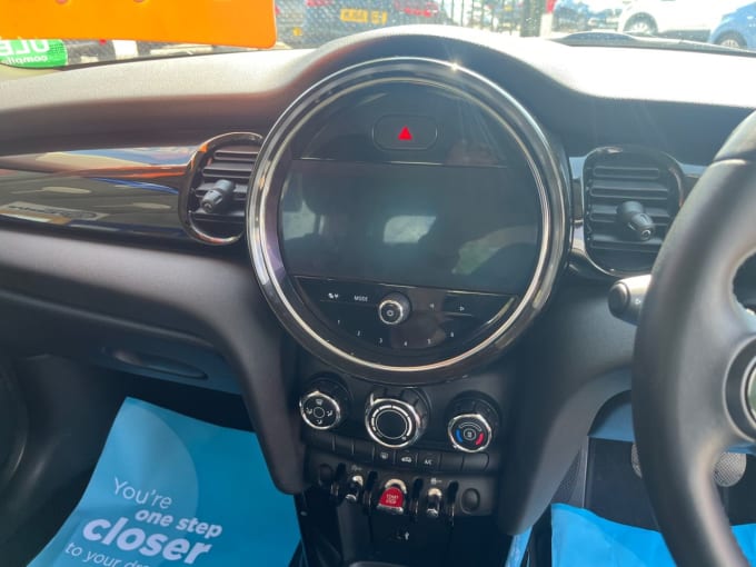 2025 Mini Hatch