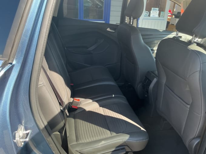 2025 Ford Kuga