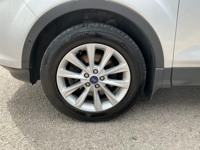 2025 Ford Kuga