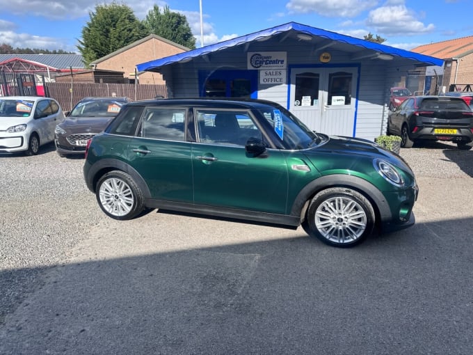 2025 Mini Hatch