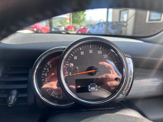 2025 Mini Hatch