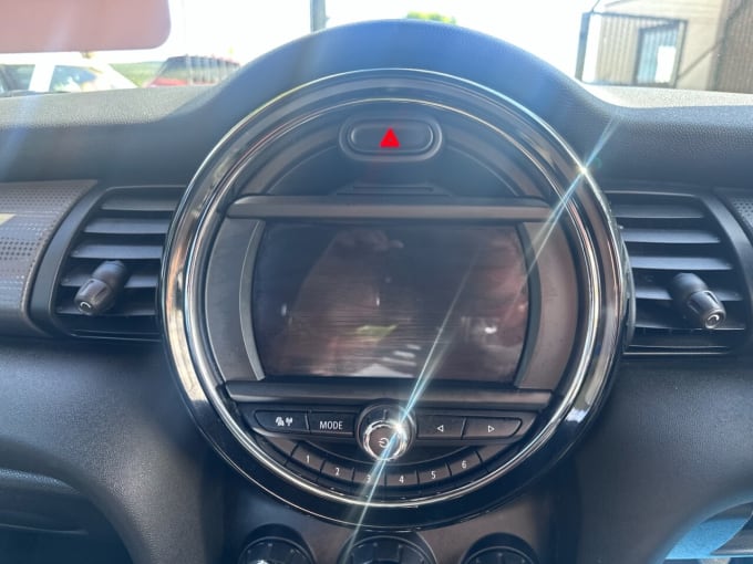 2025 Mini Hatch