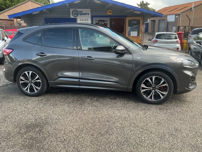 2025 Ford Kuga