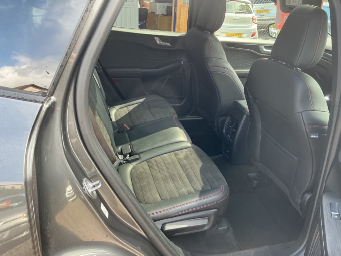 2025 Ford Kuga