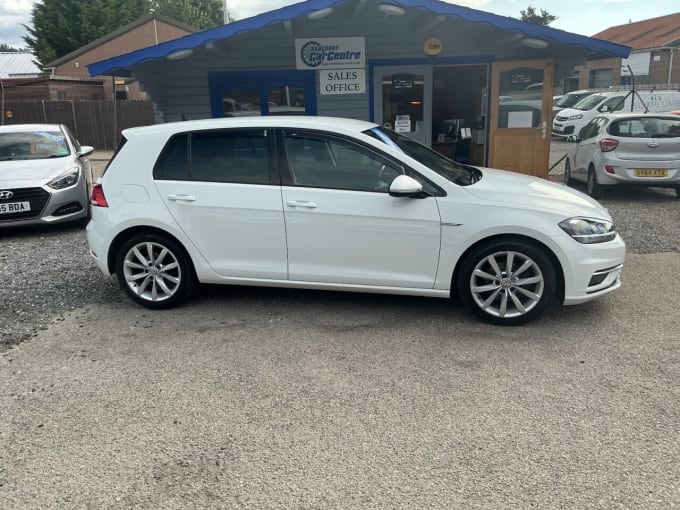 2025 Volkswagen Golf