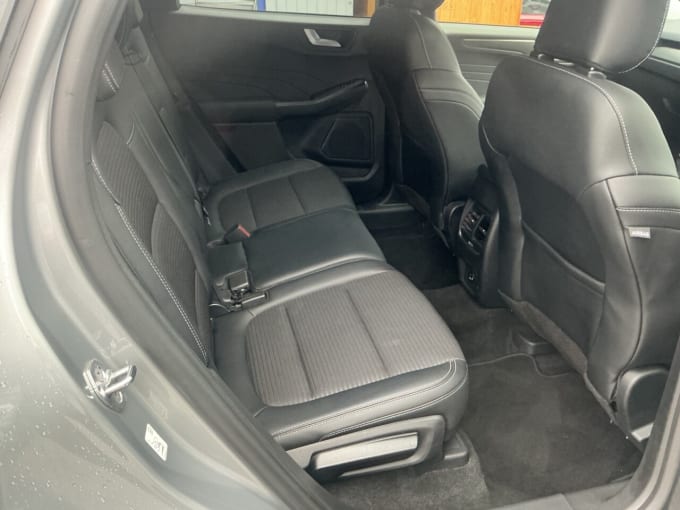 2025 Ford Kuga