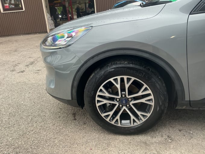 2025 Ford Kuga