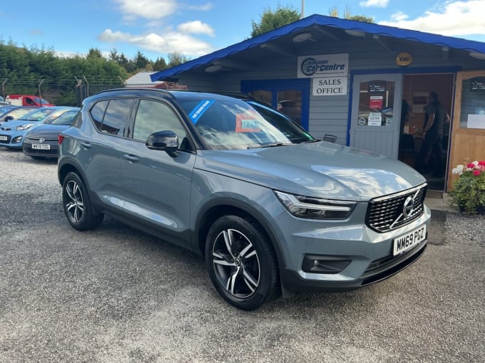 2025 Volvo Xc40