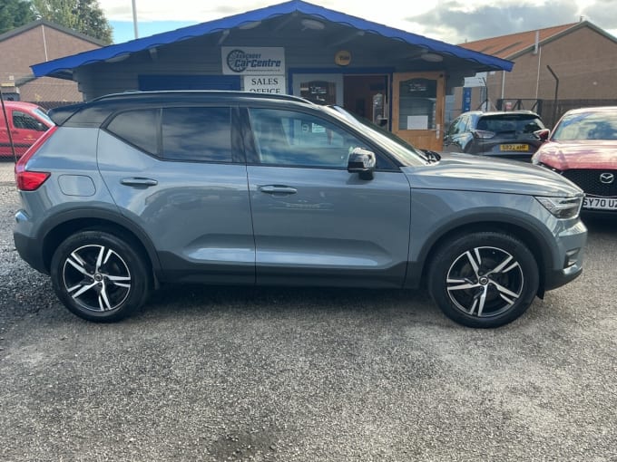 2025 Volvo Xc40