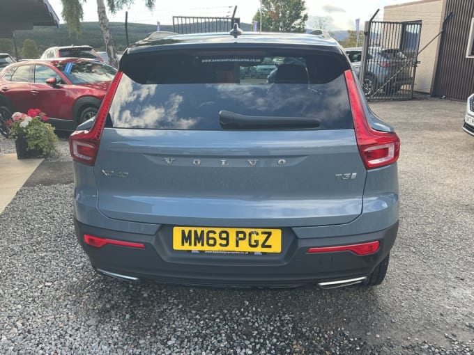 2025 Volvo Xc40