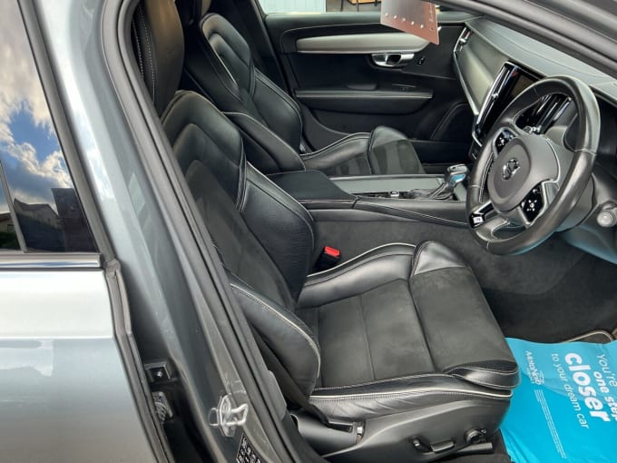 2019 Volvo V90