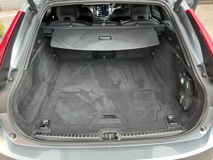 2019 Volvo V90
