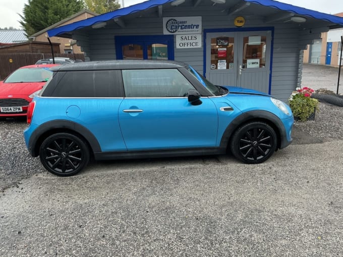 2025 Mini Hatch