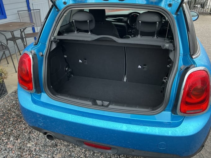 2025 Mini Hatch