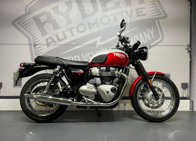 2024 Triumph Bonneville T100