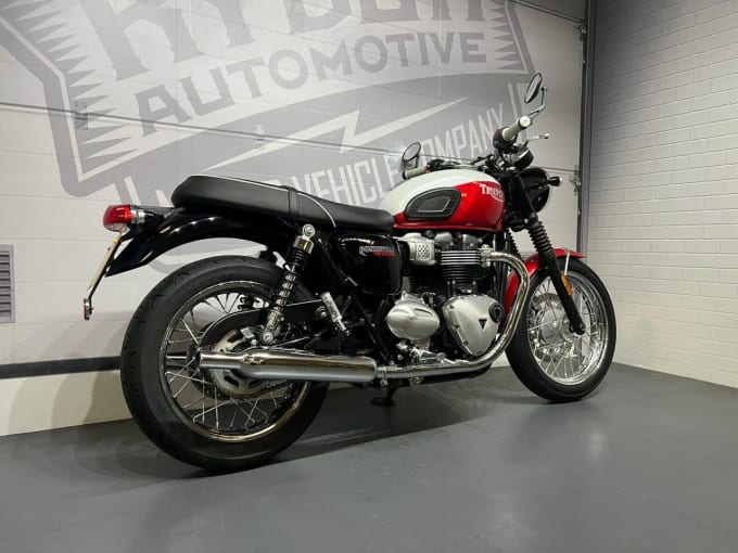 2024 Triumph Bonneville T100