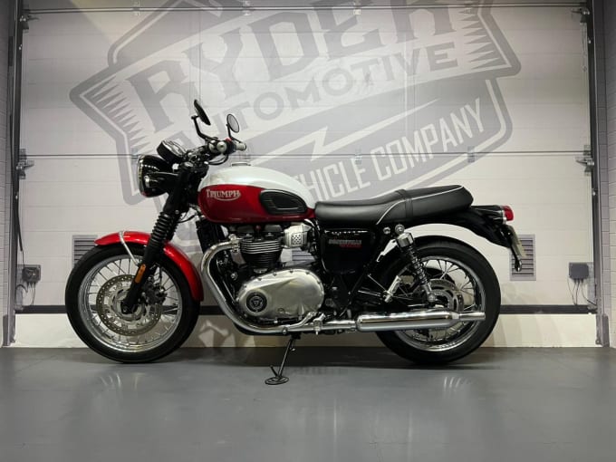 2024 Triumph Bonneville T100