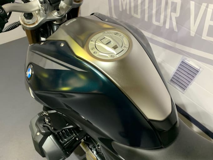 2025 BMW R1250r