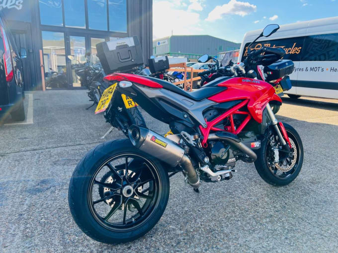 2024 Ducati Hypermotard