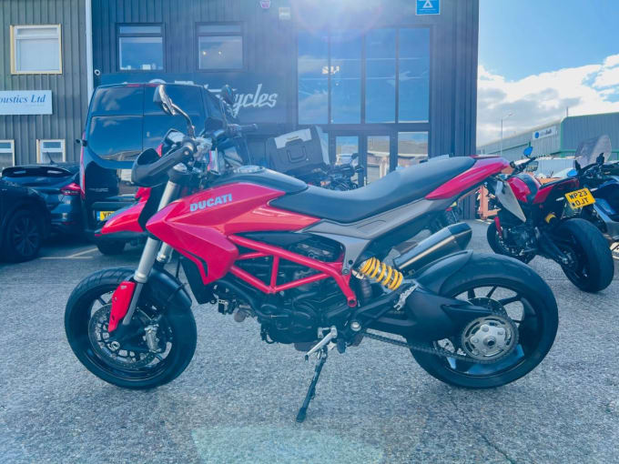 2024 Ducati Hypermotard