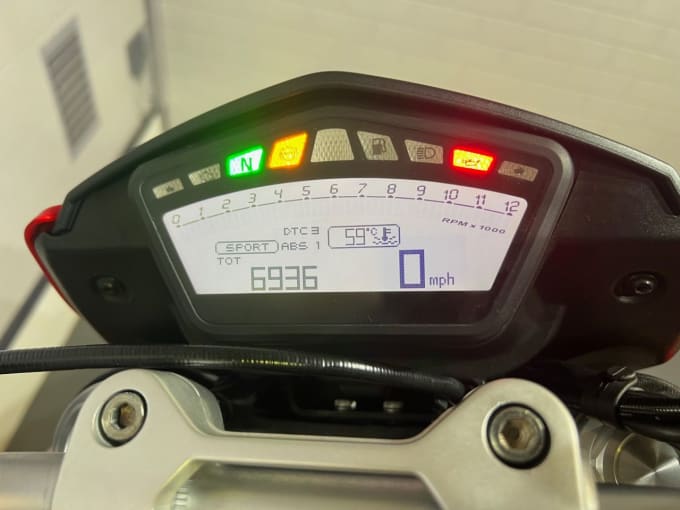 2025 Ducati Hypermotard