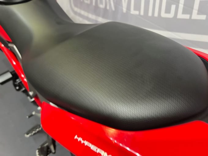 2025 Ducati Hypermotard