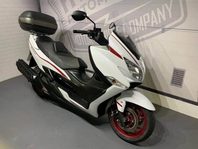 2025 Suzuki Burgman 400