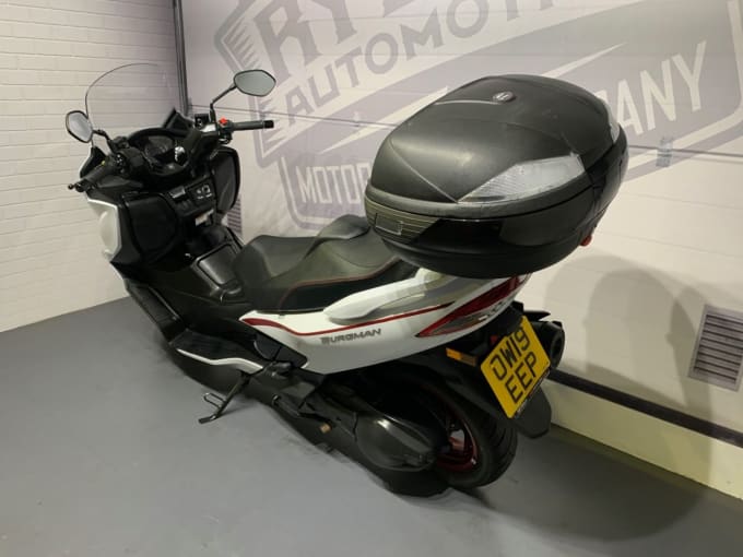 2025 Suzuki Burgman 400