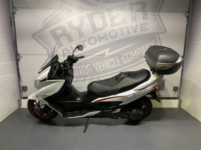 2025 Suzuki Burgman 400