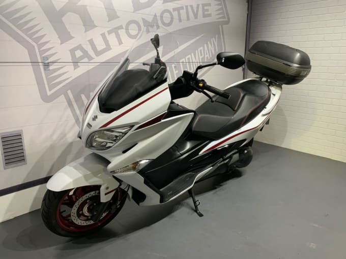 2025 Suzuki Burgman 400