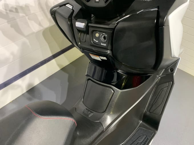 2025 Suzuki Burgman 400