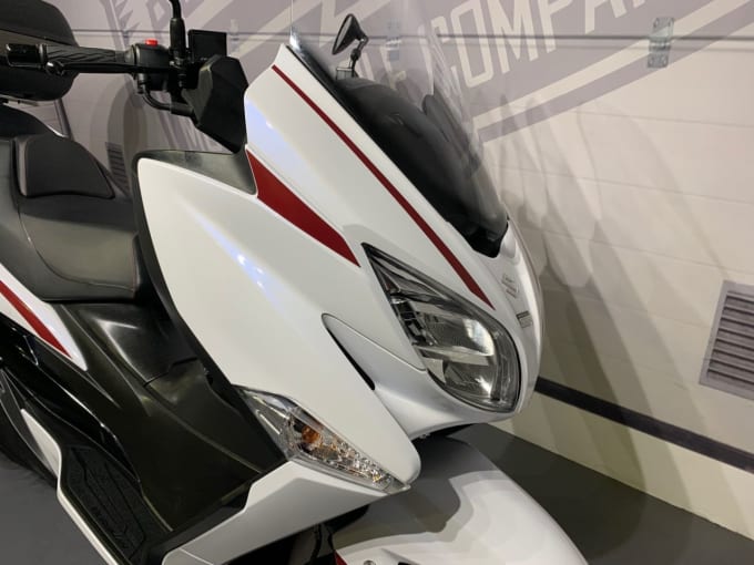 2025 Suzuki Burgman 400
