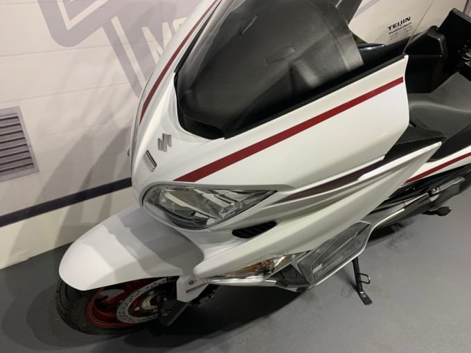 2025 Suzuki Burgman 400