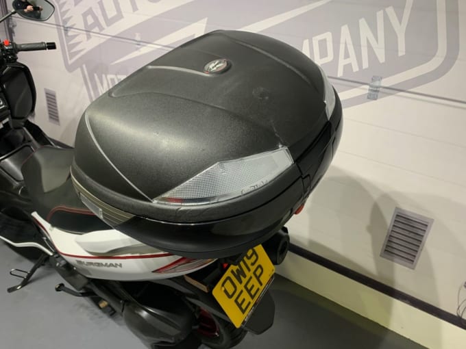 2025 Suzuki Burgman 400