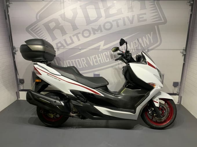 2025 Suzuki Burgman 400