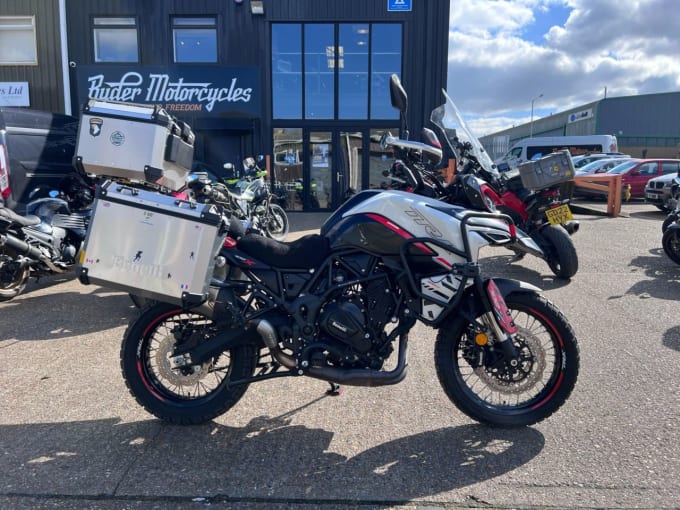 2025 Benelli Trk 702 X