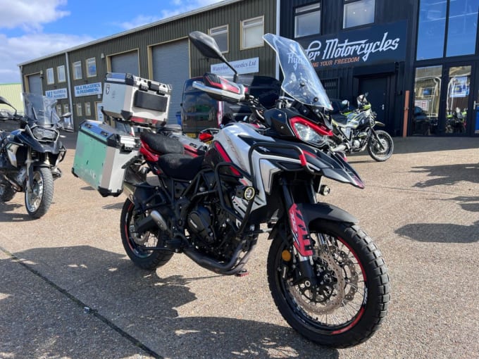 2025 Benelli Trk 702 X