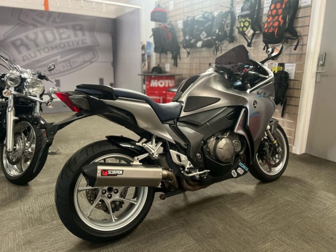 2025 Honda Vfr1200f