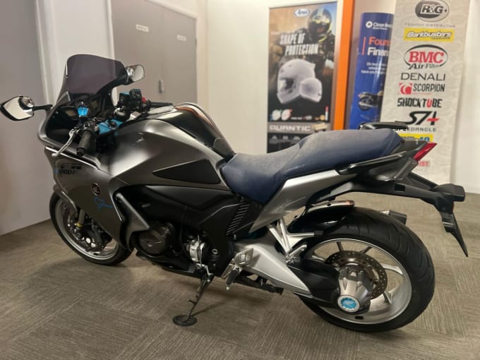2025 Honda Vfr1200f