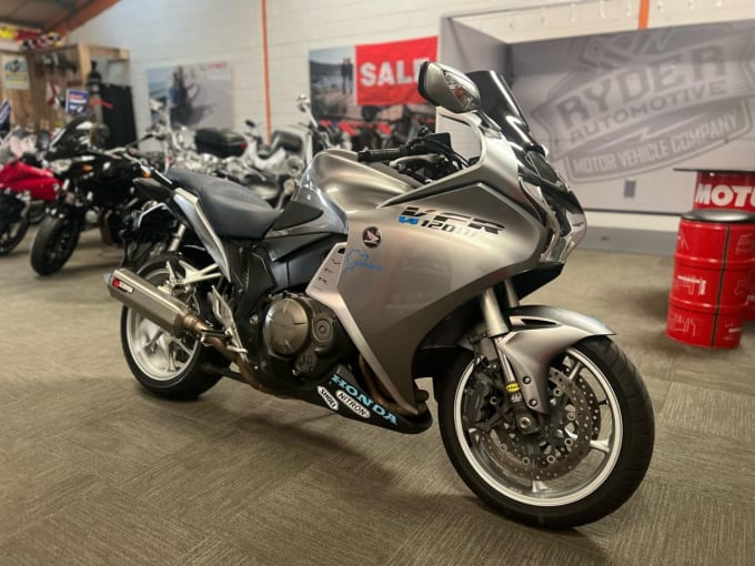 2025 Honda Vfr1200f