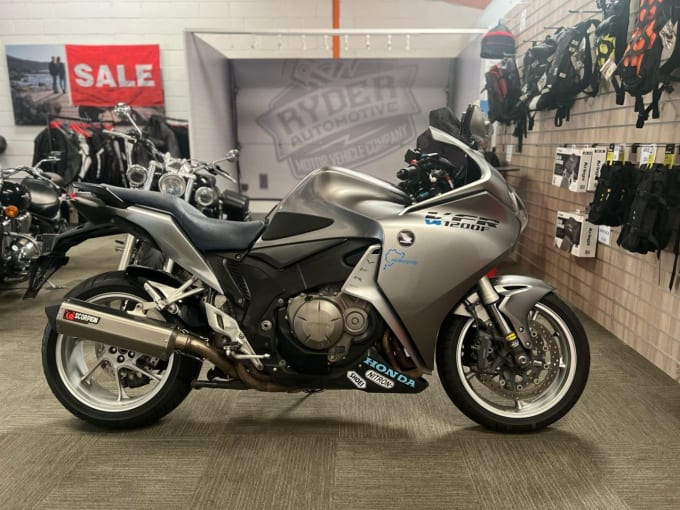 2025 Honda Vfr1200f