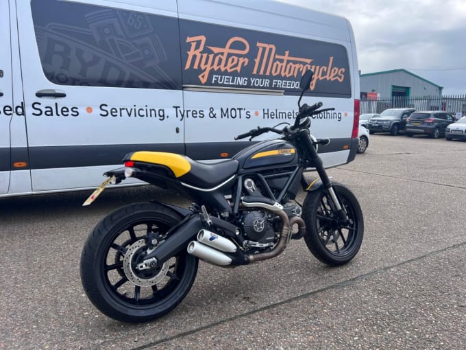 2025 Ducati Scrambler 800