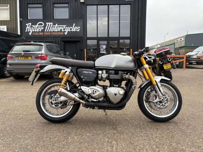 2025 Triumph Thruxton 1200 R