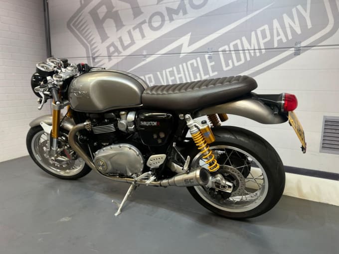 2025 Triumph Thruxton 1200 R