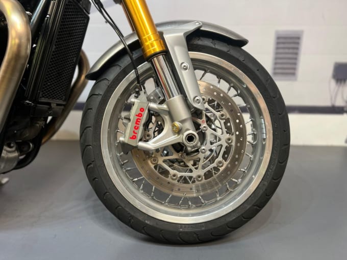 2025 Triumph Thruxton 1200 R