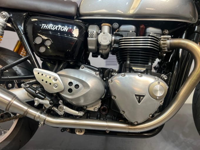 2025 Triumph Thruxton 1200 R