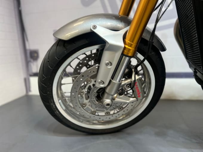 2025 Triumph Thruxton 1200 R