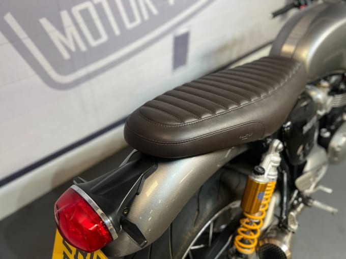 2025 Triumph Thruxton 1200 R