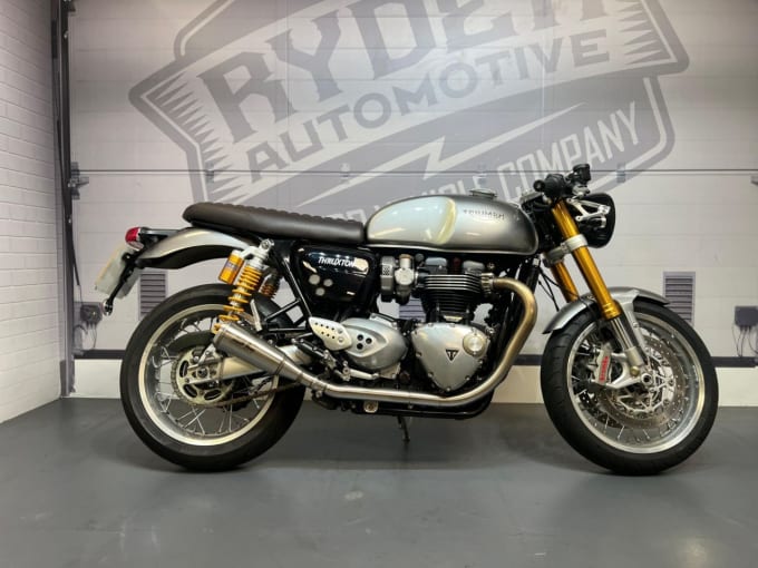 2025 Triumph Thruxton 1200 R